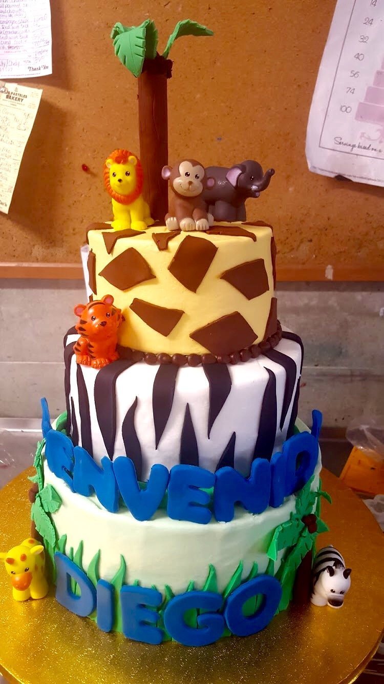 Los Pasteles Bakery Laredo, TX Birthday Cakes