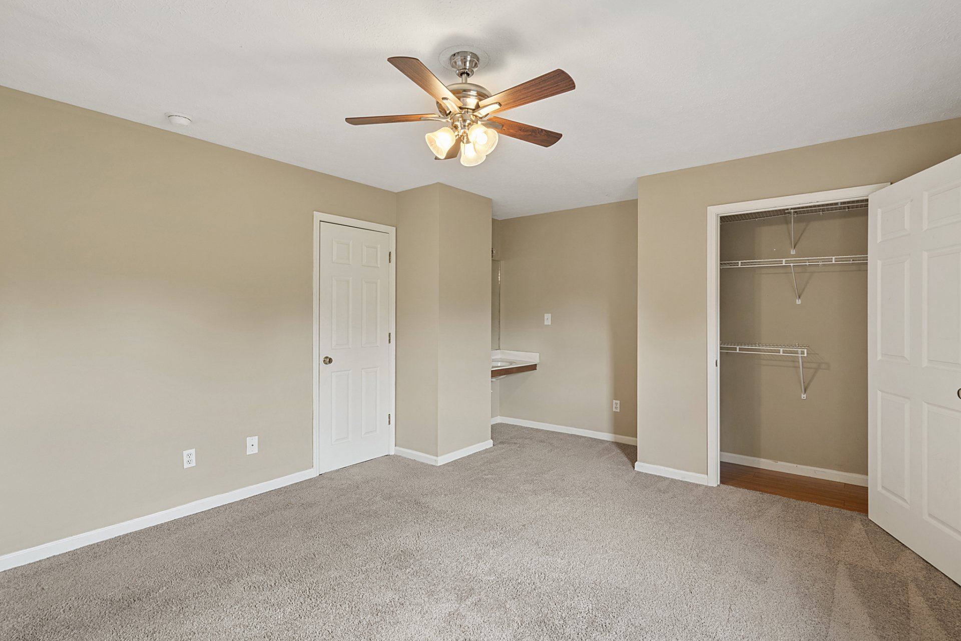 Riverwood Townhomes at 1114 Brockley Way, Bowling Green, KY.