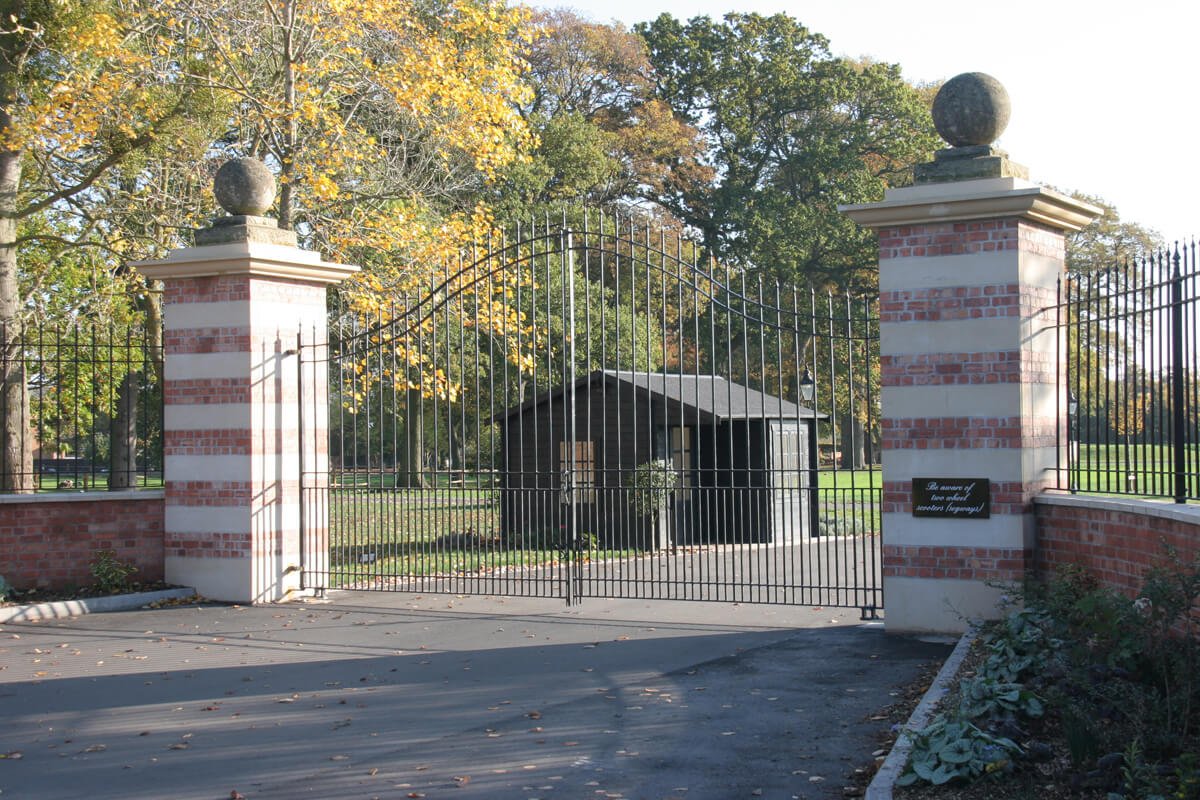 commercial customised gate