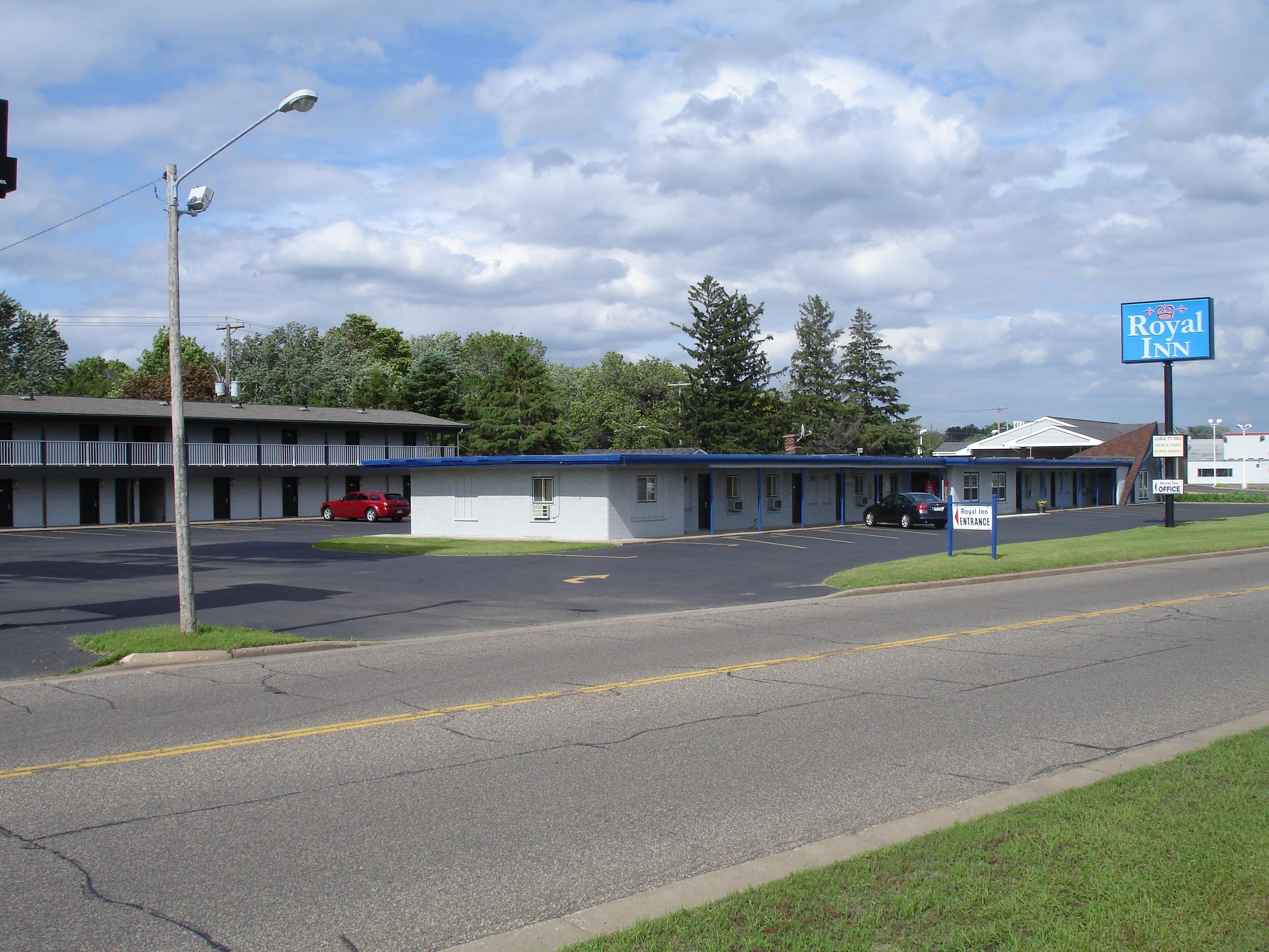 Amenities at our Hudson WI Motel Clean Rooms with WiFi, Micro/Fridge