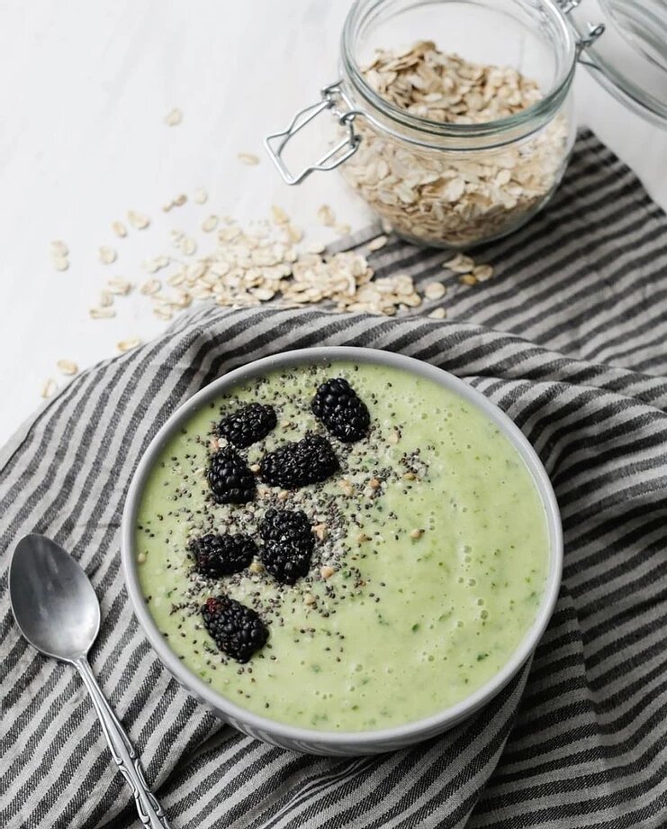 Green Oat Smoothie Bowl