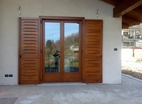 Serramenti in legno torino falegnameria dezzutti Porte e finestre torino