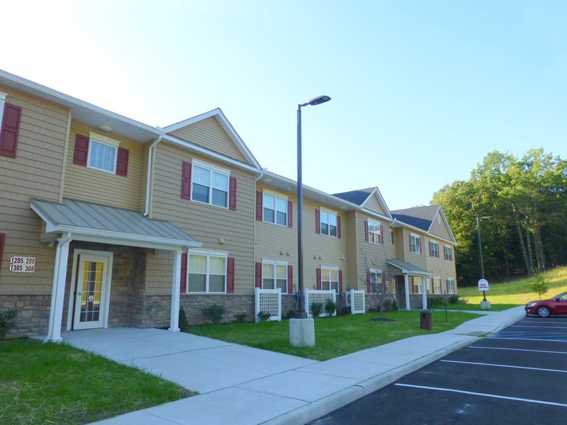 Onyx Property Management, LLC Hawk's View Apartments