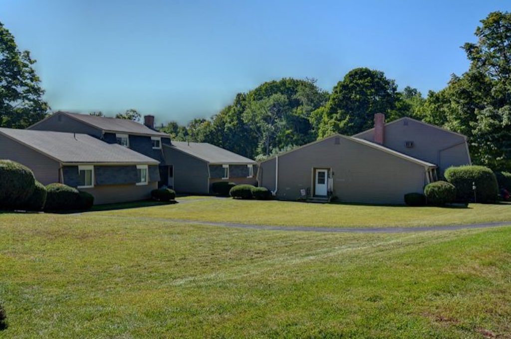 Equity Management Avon Connecticut Horne Ave Apartments