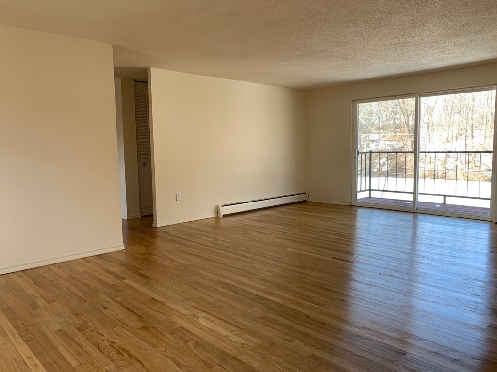 Equity Management Avon Connecticut Lakeview Apartments