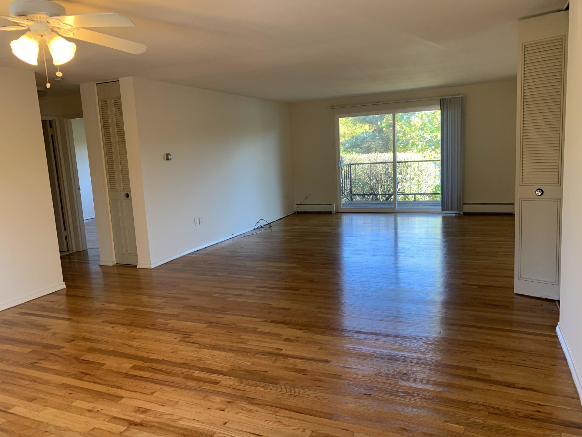 Equity Management Avon Connecticut Lakeview Apartments