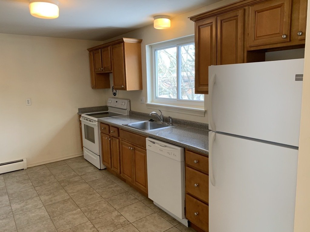 Equity Management Avon Connecticut Lakeview Apartments