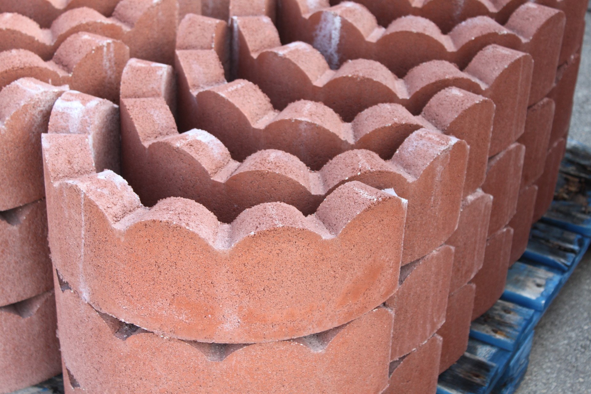 Concrete Landscape Edging and Steel Edging Products in San Antonio,TX