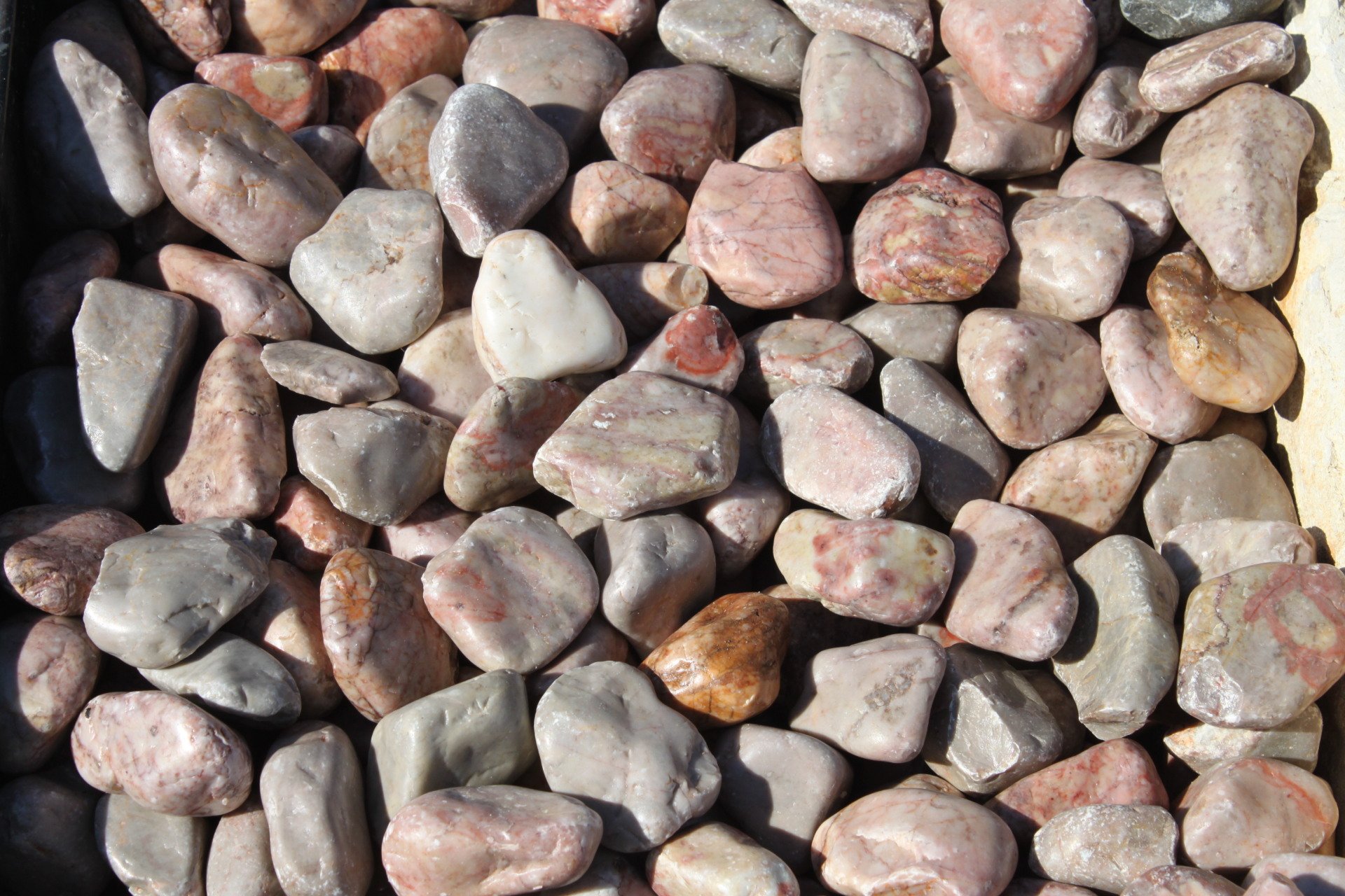 River Rock, Landscape Gravel, Rocks, Pea Gravel San Antonio, TX