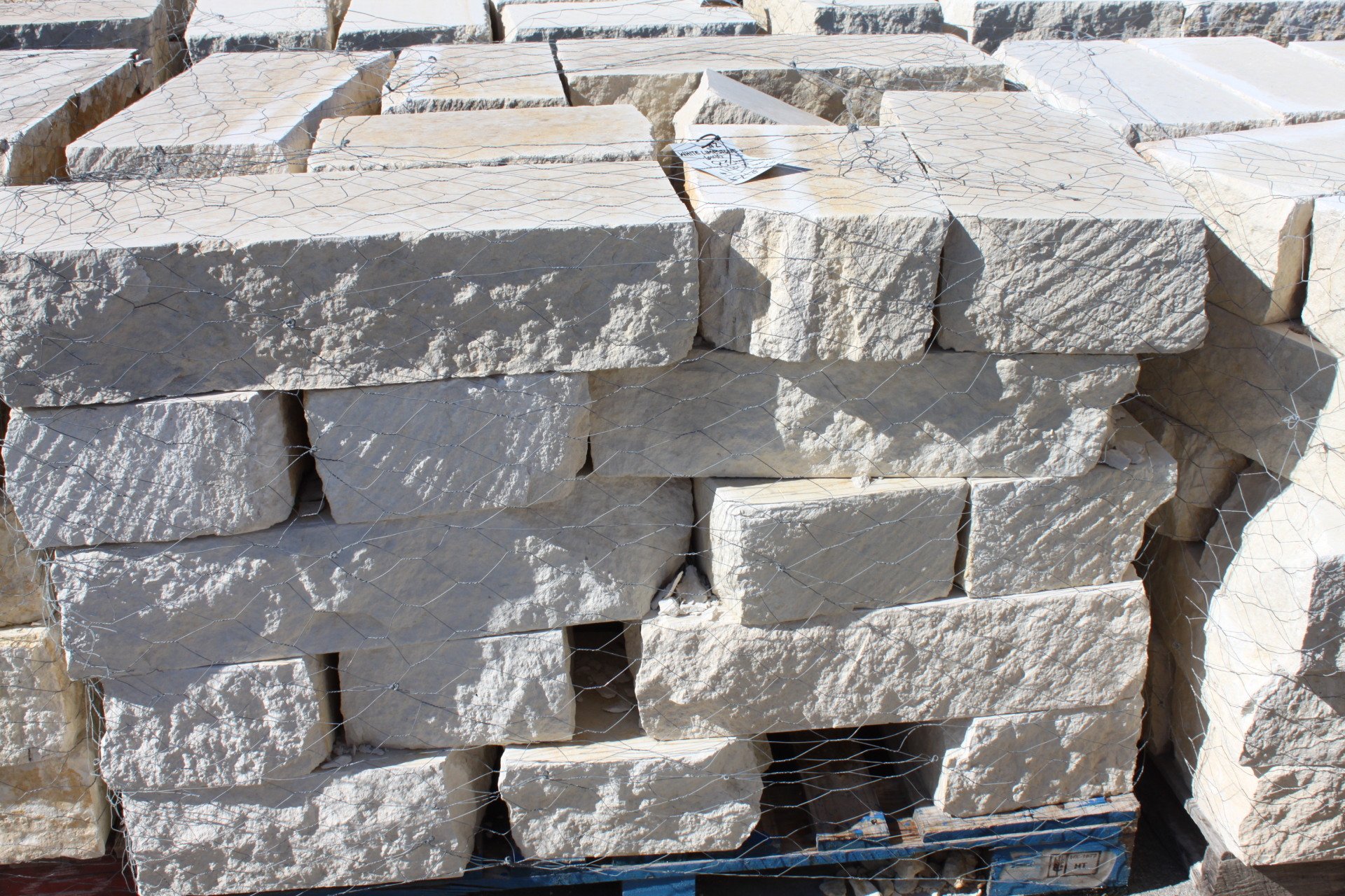 Building Stone, Natural, Chopped and Stack Stone in San Antonio, Texas