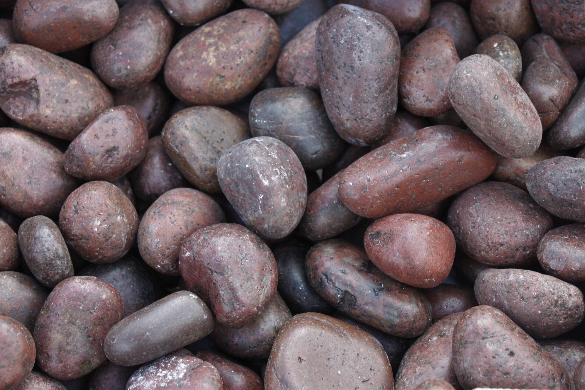 Red Polished Pebbles 3/4" - 1 1/4"