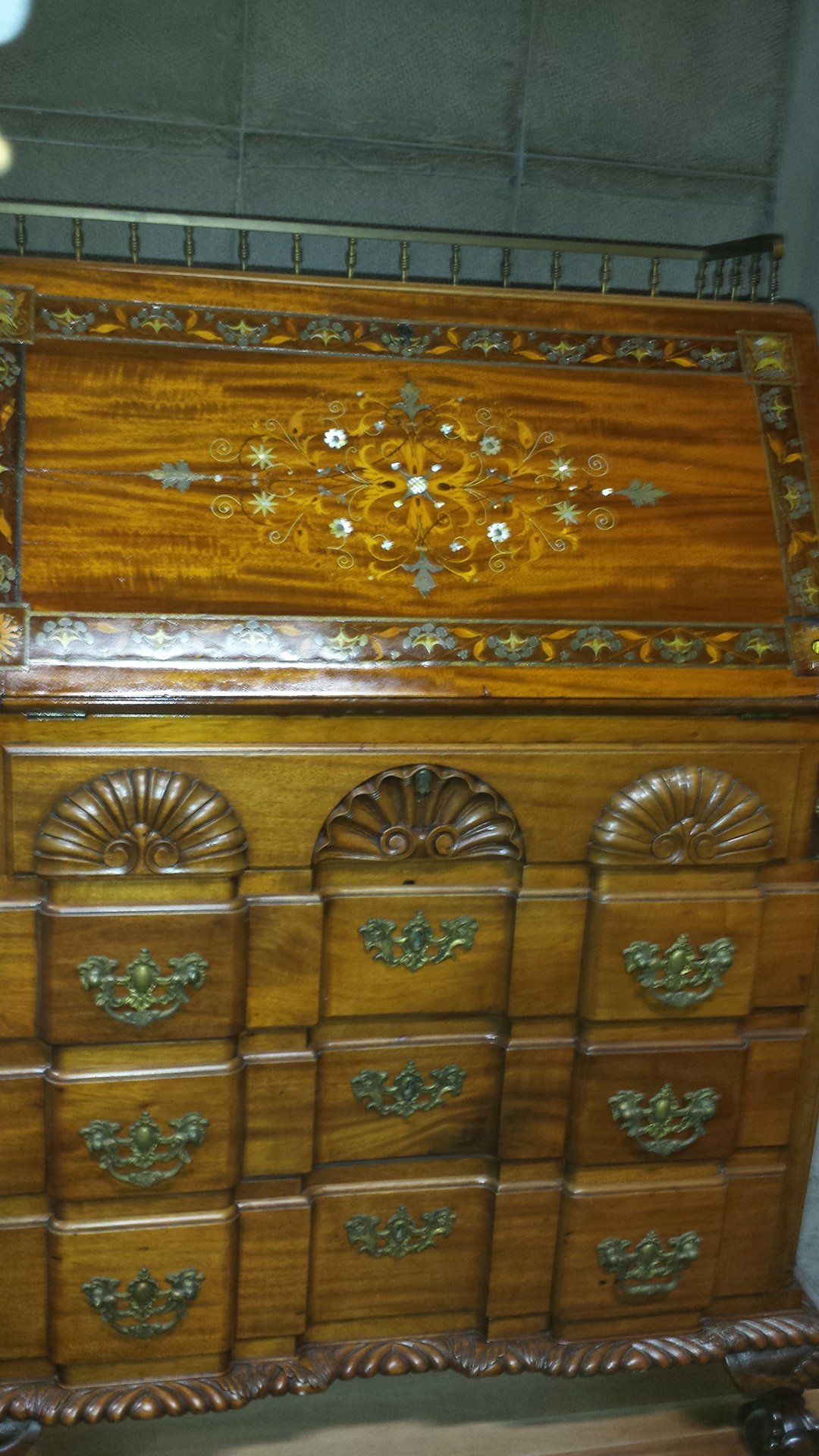 Furniture Restoration Bohemia, NY Tony's Touch Up Furniture Service