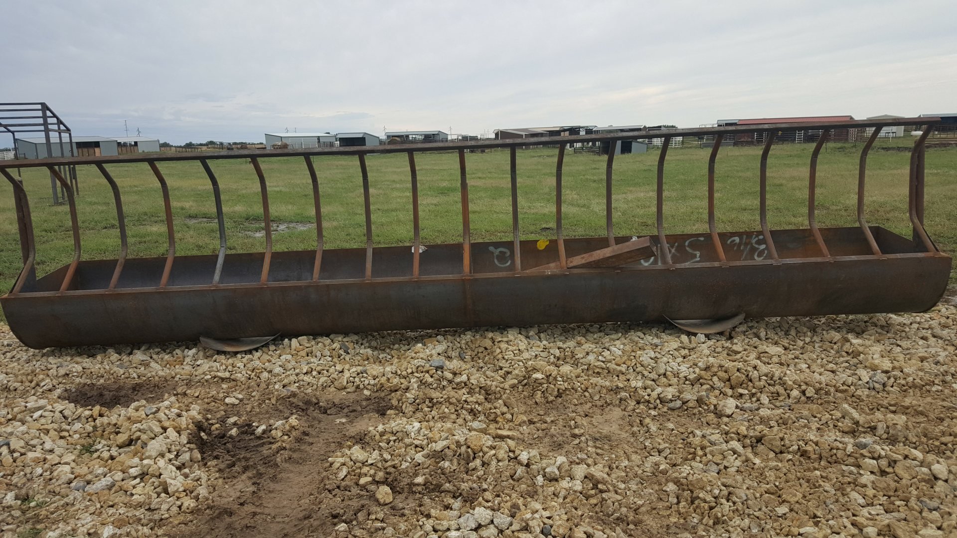 Bunk and Line Feeders