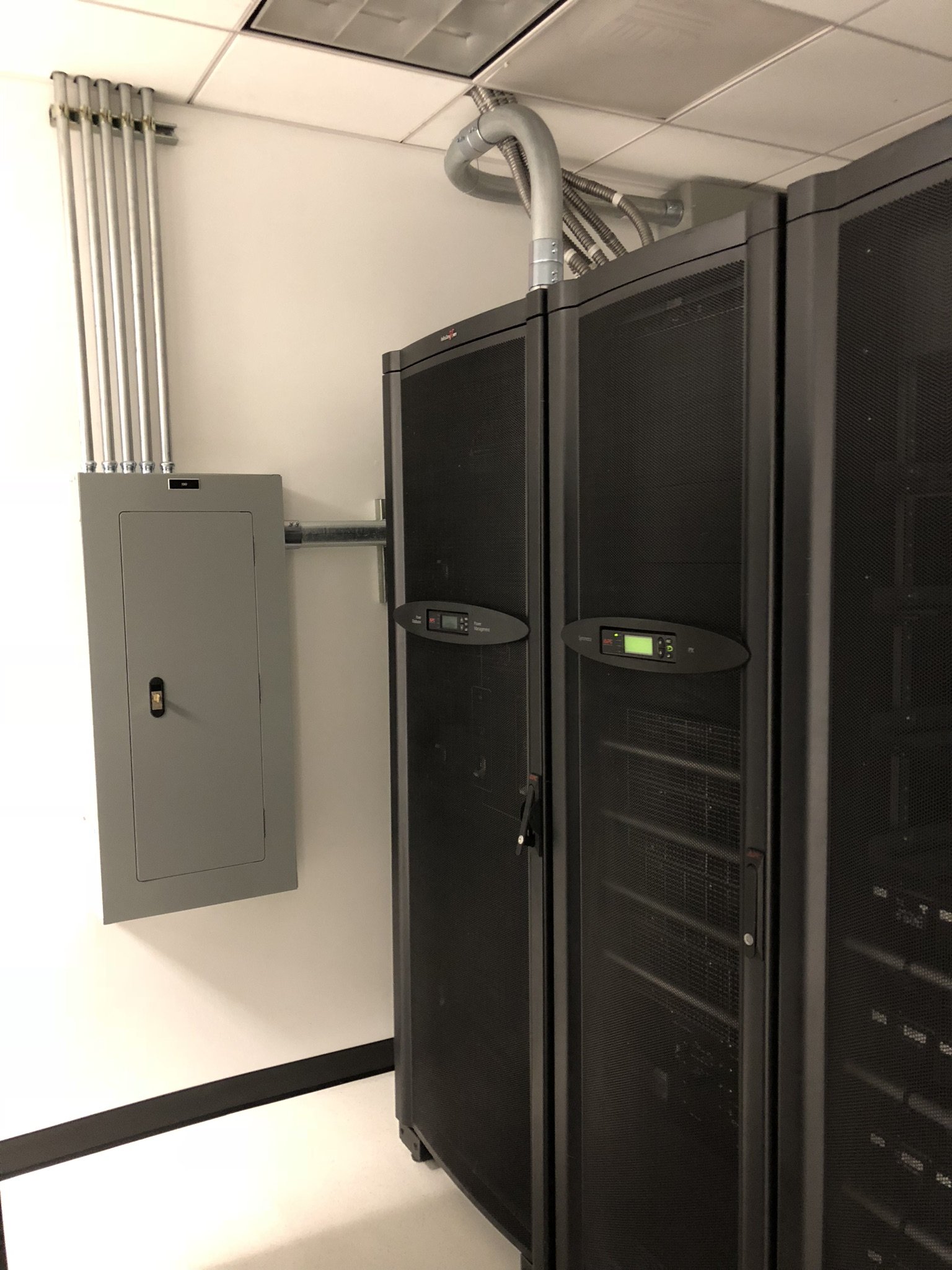 upsserverroomproject