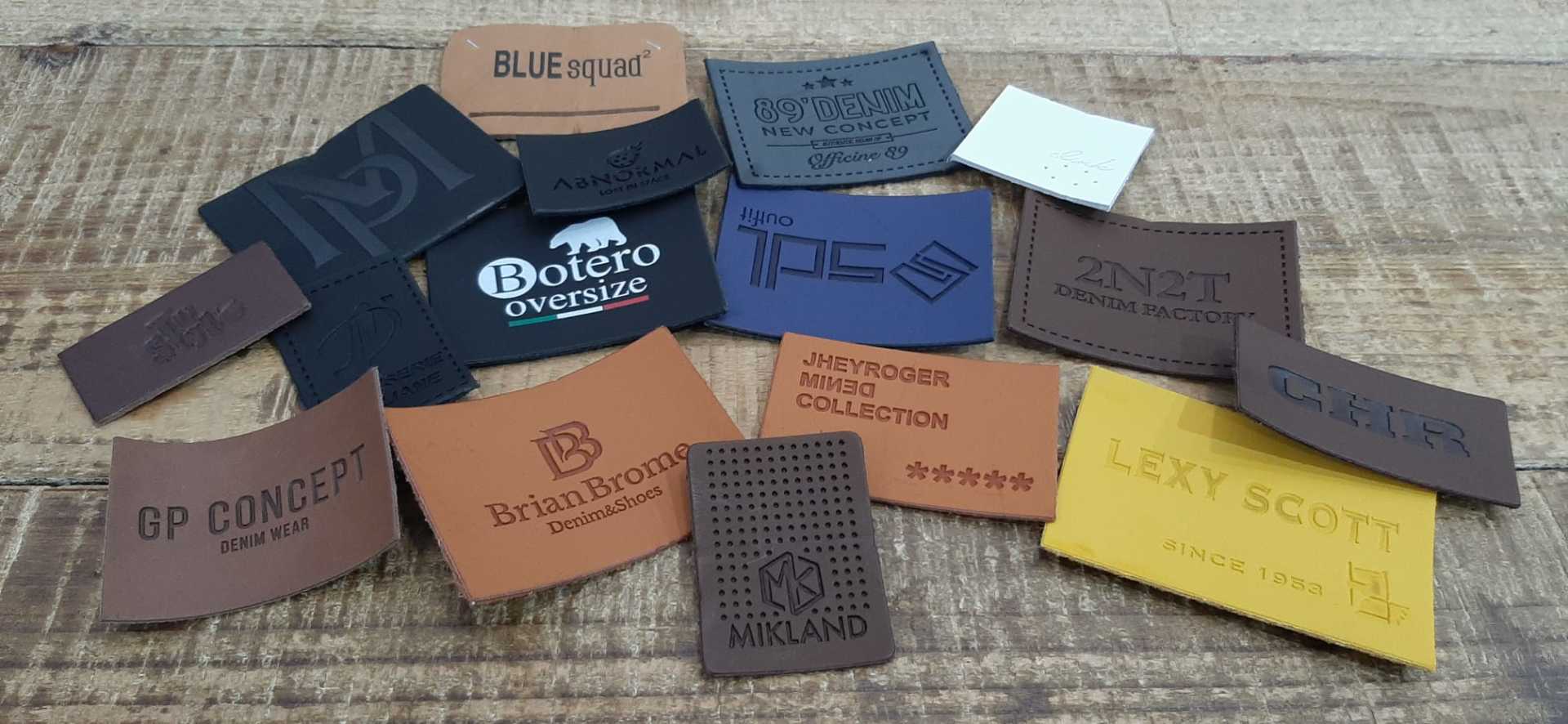 45 Etichette In Pelle PU Fai Da Te Per Uncinetto E Cucito - Forma Rotonda 2,5 Cm - 15 Colori - 6