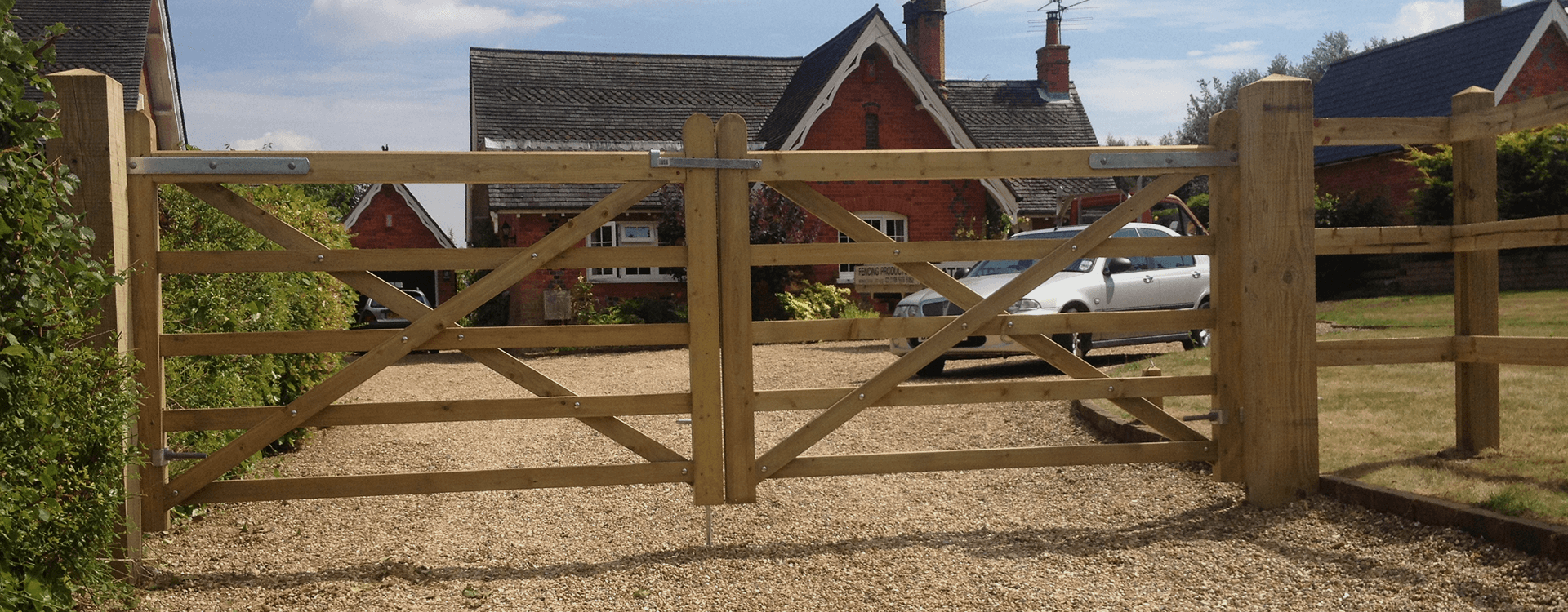 Fencing manufacturer & Installer Fencing Products Ltd, Wokingham