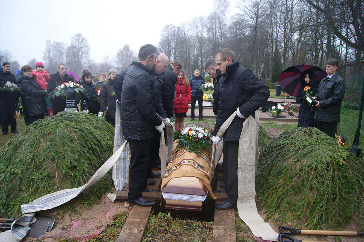 Похоронные услуги| Похоронное бюро Приекуле