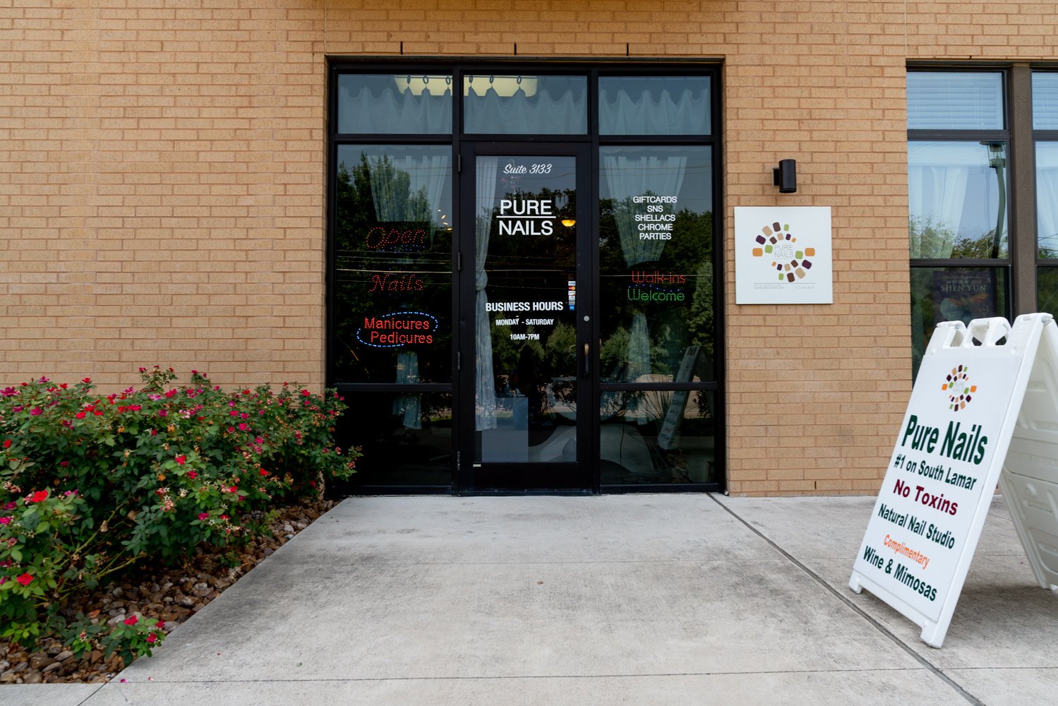 Pure Nails Austin, TX