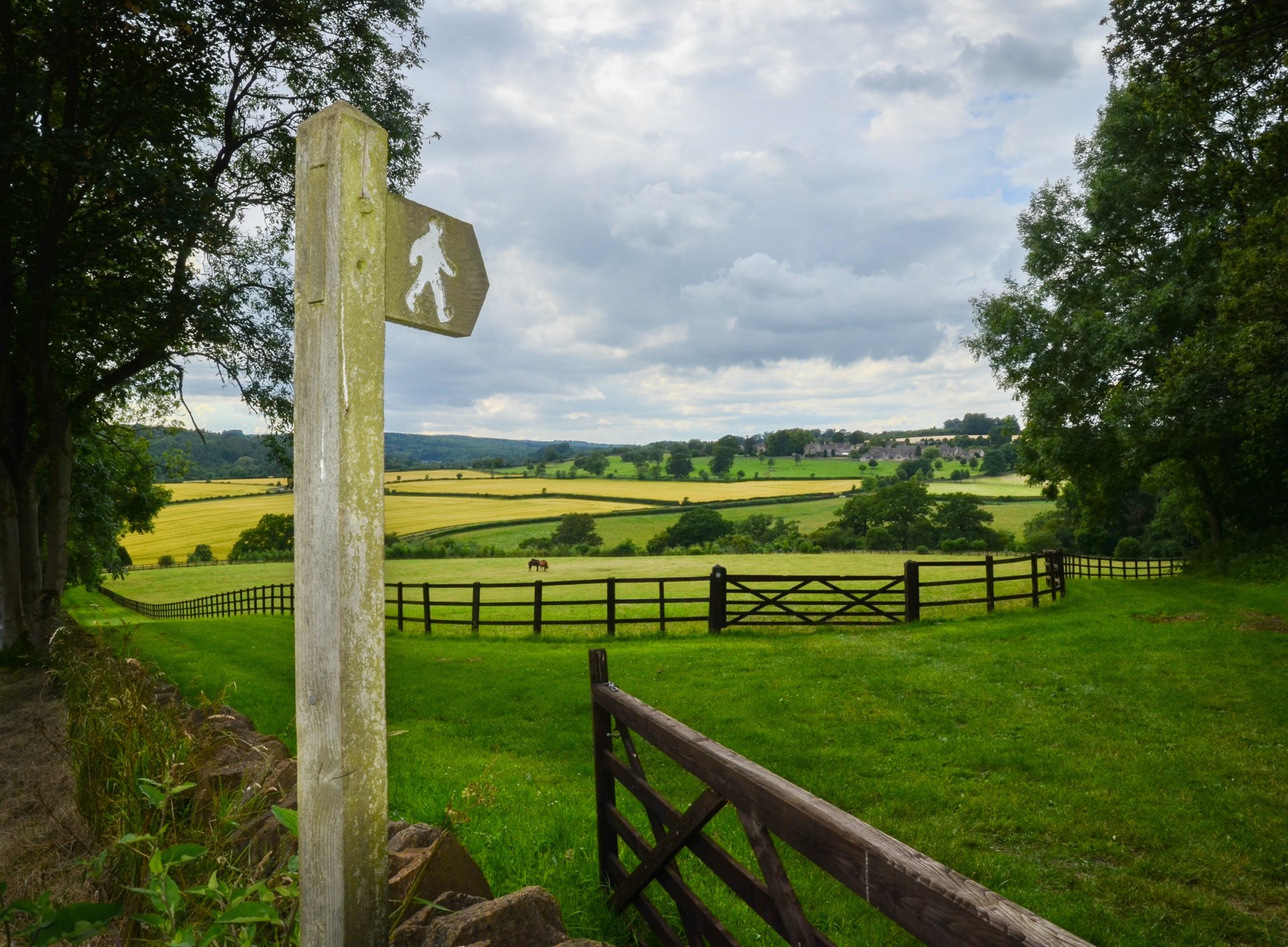 SelfGuided Walks Cotswold Walks