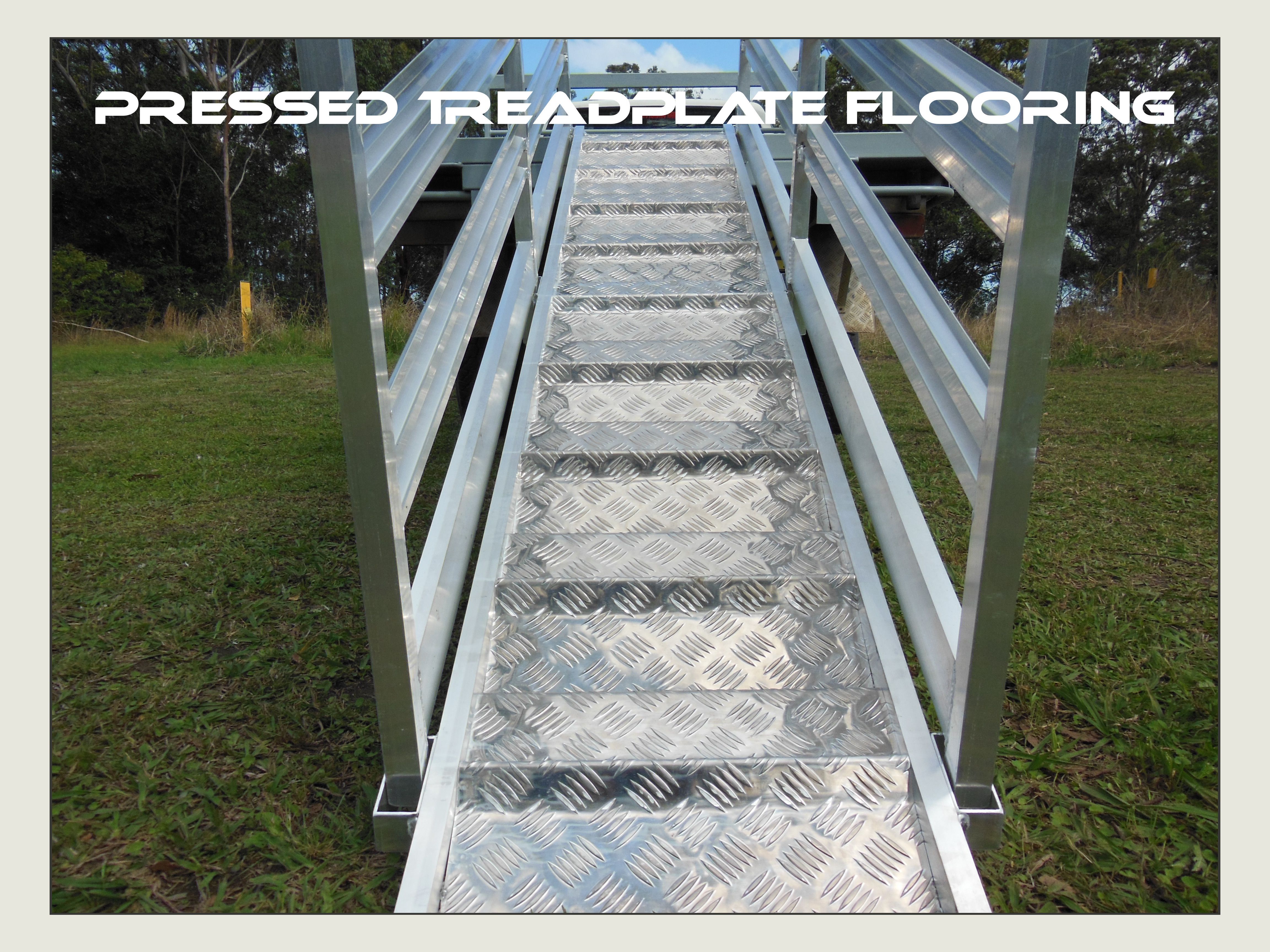 Portable Aluminium Livestock Ramps & Yards