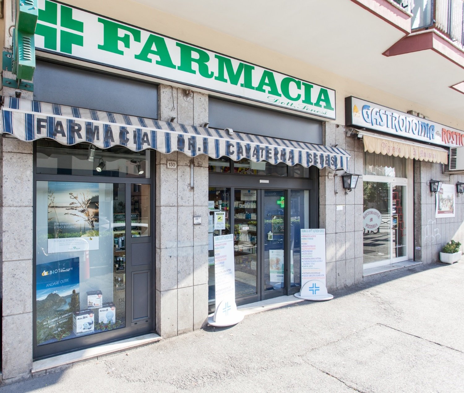 Vendita di farmaci da banco Ciampino, RM Farmacia Senesi