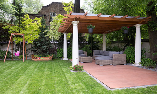 gazebo in un giardino di una casa privata a Frosinone
