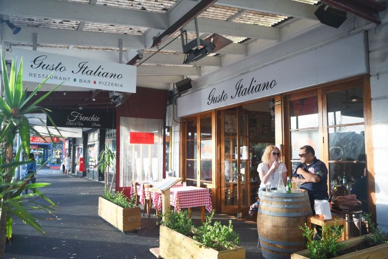 Gusto Italiano outside dining area