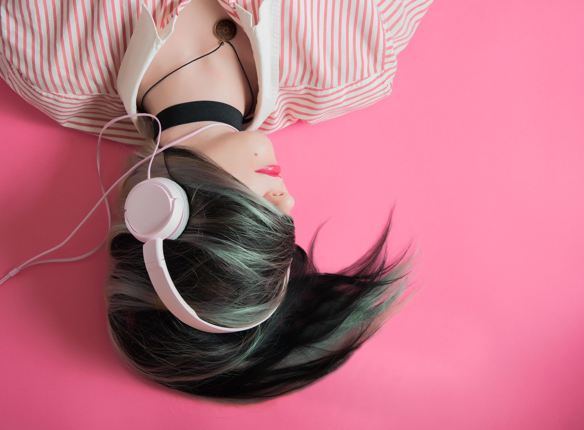 IELTS SPEAKING TOPICS MUSIC PART 1 SAMPLE QUESTIONS AND ANSWERS